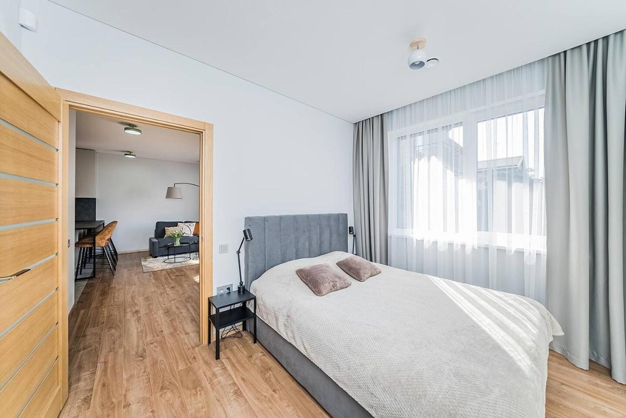 Lovely Apartment With Private Terrace By Urban Rent Kaunas Exteriér fotografie