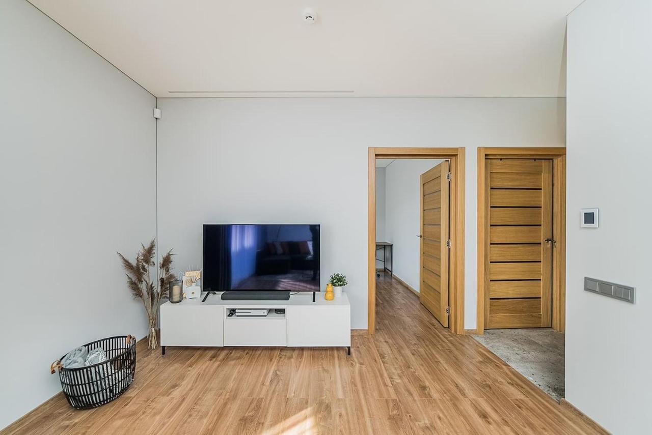 Lovely Apartment With Private Terrace By Urban Rent Kaunas Exteriér fotografie